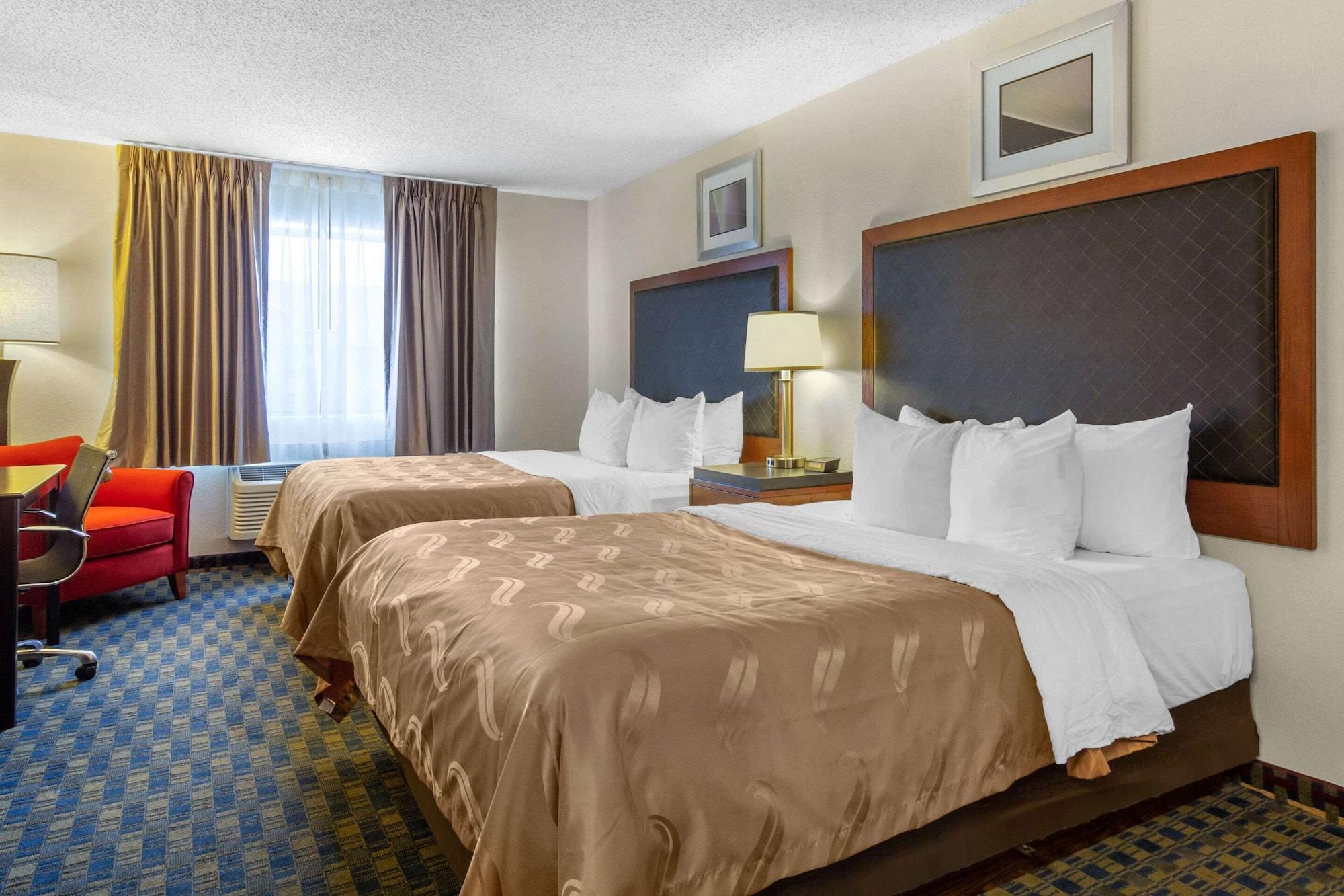 Quality Inn & Suites Lakewood - Denver Southwest Bagian luar foto