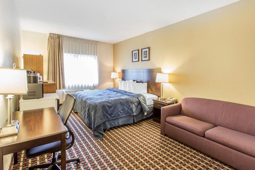 Quality Inn & Suites Lakewood - Denver Southwest Bagian luar foto