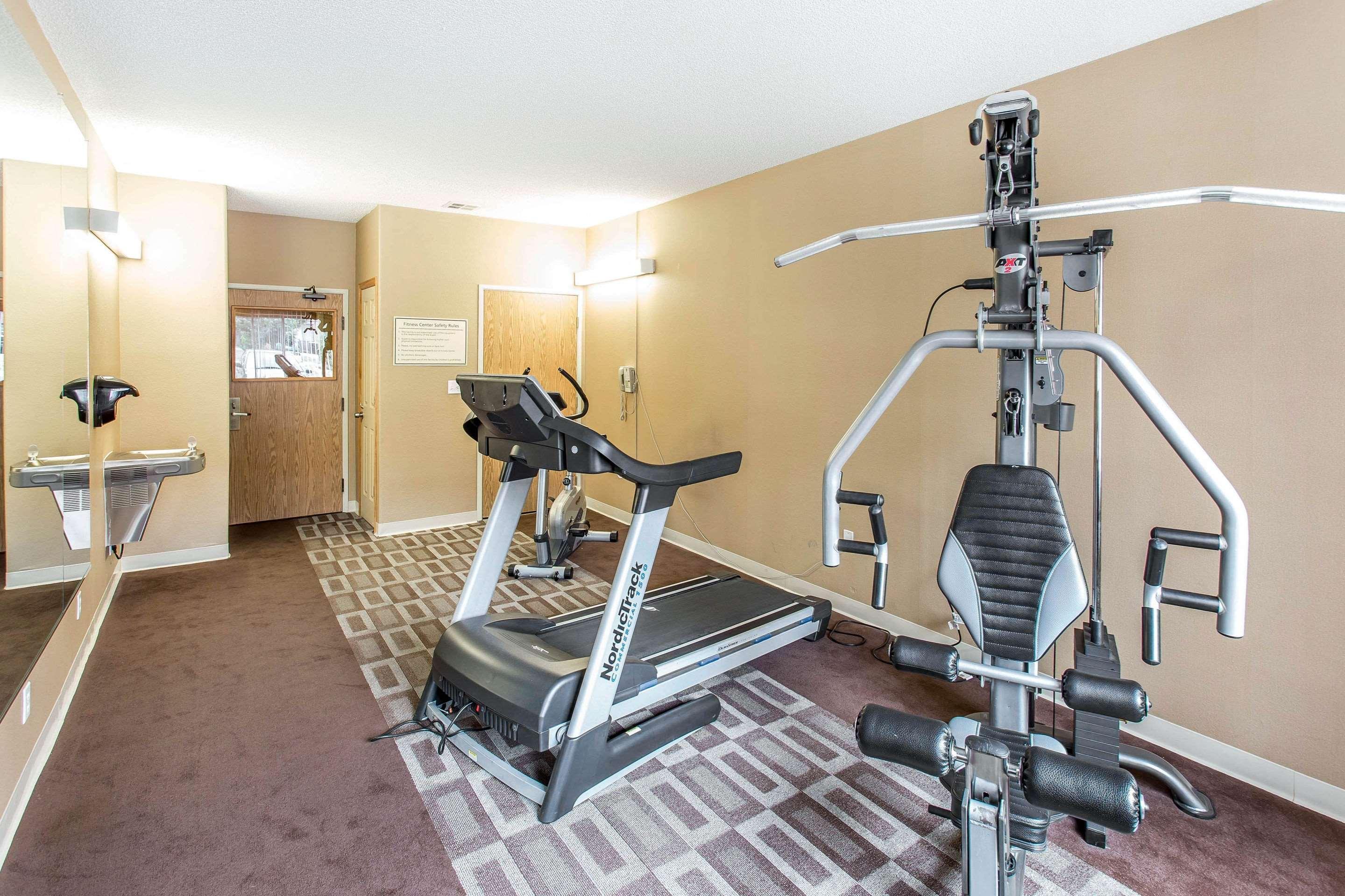 Quality Inn & Suites Lakewood - Denver Southwest Bagian luar foto