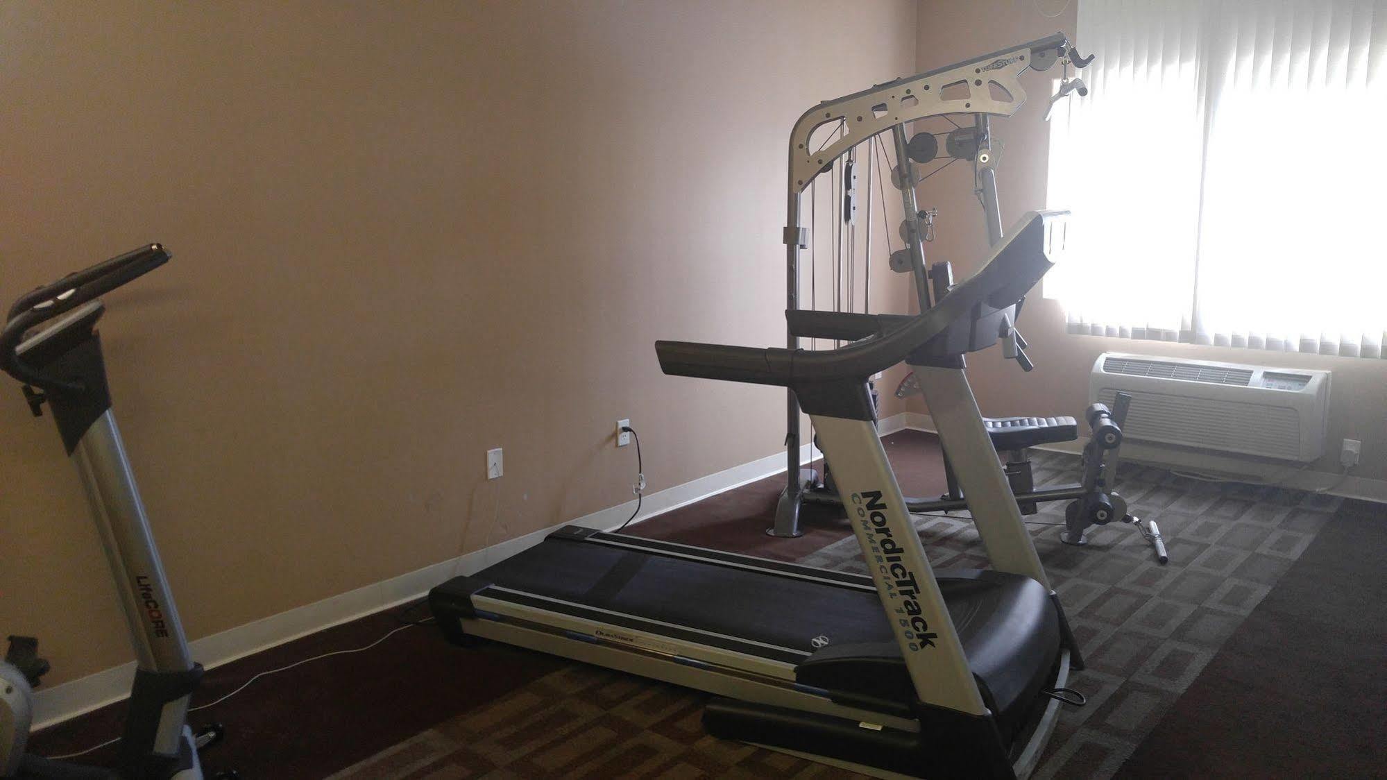 Quality Inn & Suites Lakewood - Denver Southwest Bagian luar foto