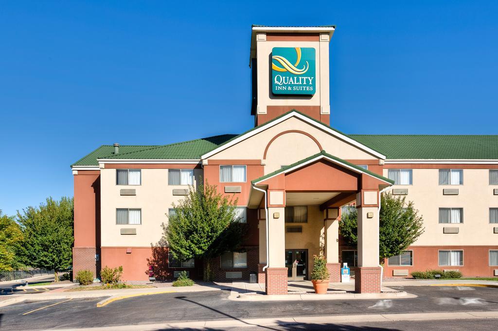 Quality Inn & Suites Lakewood - Denver Southwest Bagian luar foto