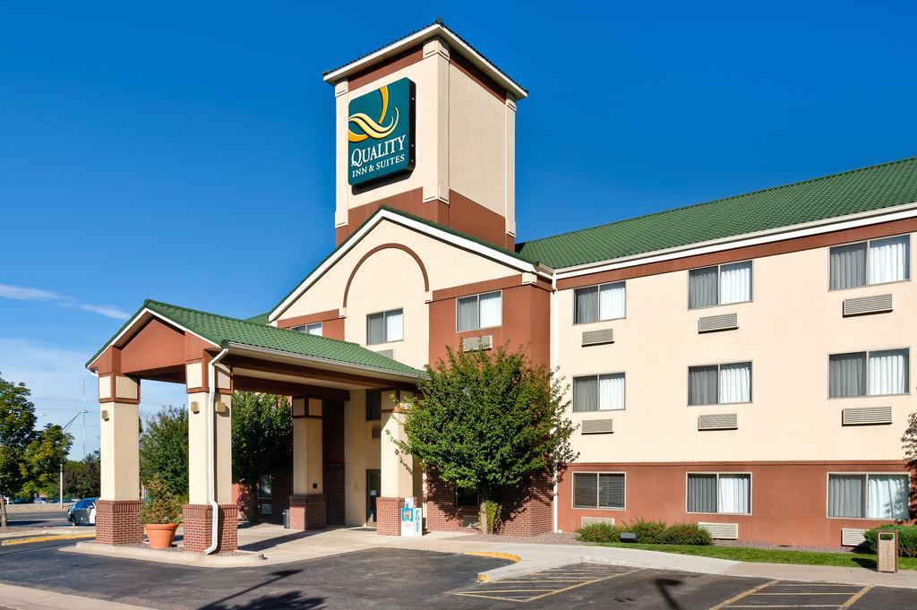 Quality Inn & Suites Lakewood - Denver Southwest Bagian luar foto