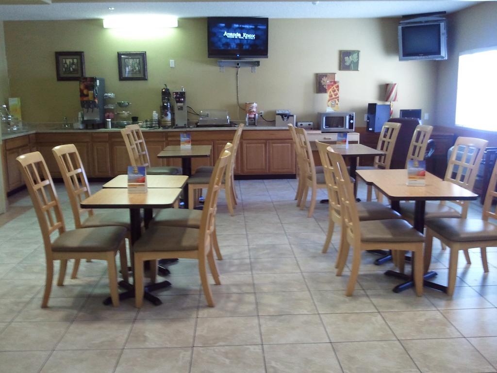 Quality Inn & Suites Lakewood - Denver Southwest Bagian luar foto